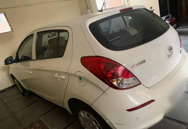 https://images10.gaadi.com/usedcar_image/4560995/original/3eb41717-8a76-4cd3-b7da-474a6e52a766.?imwidth=6402