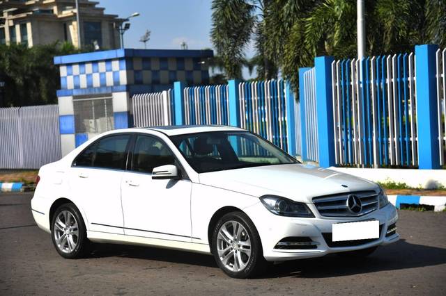 https://images10.gaadi.com/usedcar_image/4561010/original/processed_8c1bc2188867a11fd030ffdd26edea0a.jpg?imwidth=6400