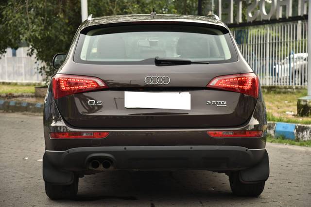 https://images10.gaadi.com/usedcar_image/4561015/original/processed_368f553ecc75ff9bebf0c60cc6d09066.jpg?imwidth=6402