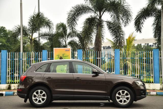 https://images10.gaadi.com/usedcar_image/4561015/original/processed_d9435ea53dd20c9a5d4dc91fb6f7e503.jpg?imwidth=6401