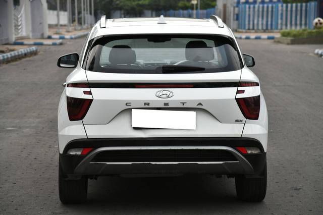 https://images10.gaadi.com/usedcar_image/4561018/original/processed_30027dee13396de154902b26a97c8b4e.jpg?imwidth=6402