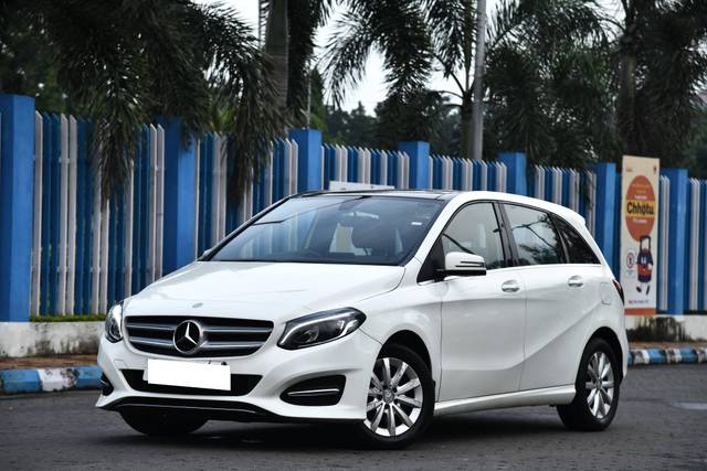 https://images10.gaadi.com/usedcar_image/4561040/original/processed_c1c43dfb34db471e1f18a47926f6f899.jpg?imwidth=6400
