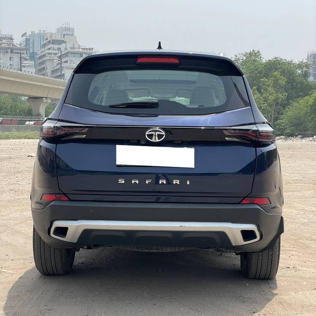 https://images10.gaadi.com/usedcar_image/4561043/original/processed_6e874e45c091978ff5feea9da9ee296d.jpg?imwidth=6402