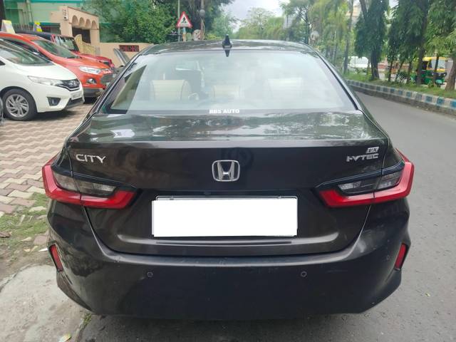 https://images10.gaadi.com/usedcar_image/4561056/original/processed_4ca3ea00b736979805040e9b3ede8750.jpg?imwidth=6401