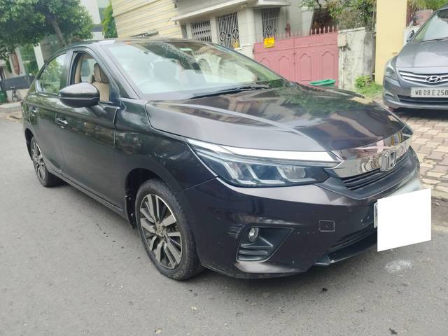 https://images10.gaadi.com/usedcar_image/4561056/original/processed_d5d47c8d76994aa733bad915cfc3044a.jpg?imwidth=6400