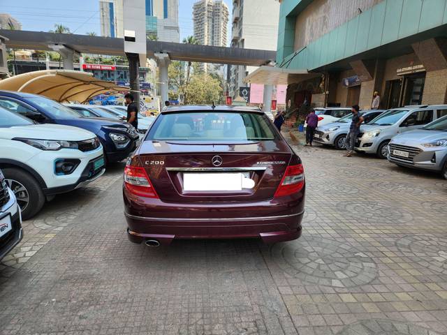 https://images10.gaadi.com/usedcar_image/4561060/original/processed_0d6f3213b3697dede301085374863997.jpg?imwidth=6402