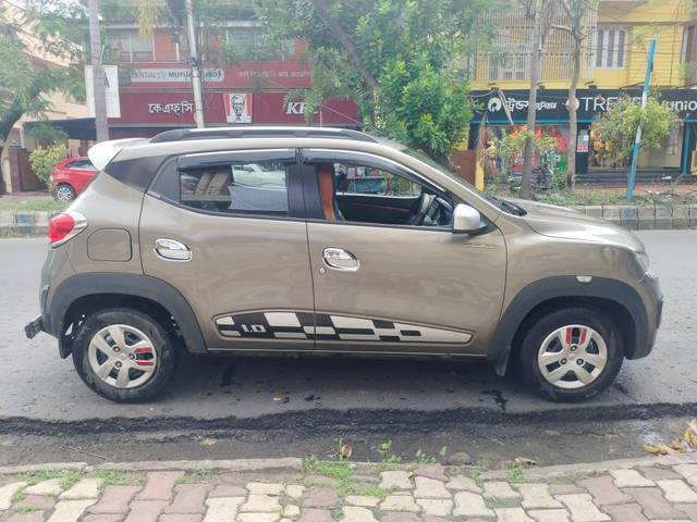 https://images10.gaadi.com/usedcar_image/4561061/original/processed_281099c402274eaf4ffe65e451a7fecb.jpg?imwidth=6401