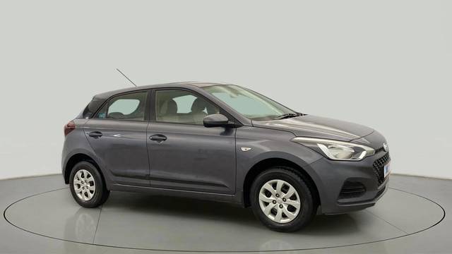 https://images10.gaadi.com/usedcar_image/4561083/original/874c20a50b3f39de6c03f09aad84fb65.jpg?imwidth=6400