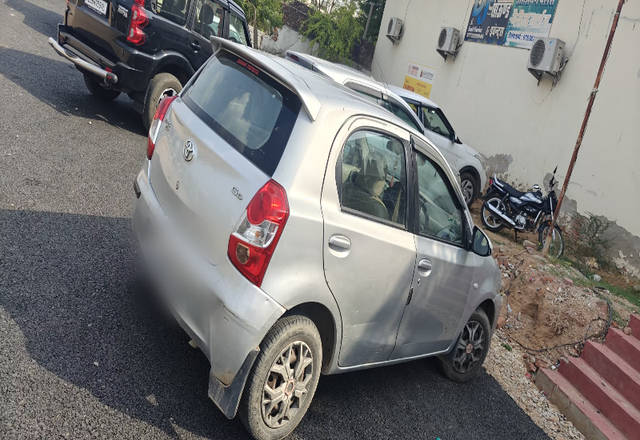 https://images10.gaadi.com/usedcar_image/4561105/original/936aa660-47bc-4984-baaa-42f28d0825ae.?imwidth=6401