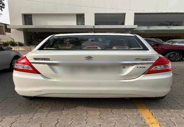 https://images10.gaadi.com/usedcar_image/4561121/original/1f5648f5-613d-46c3-afa3-97ea5b027860.?imwidth=6402