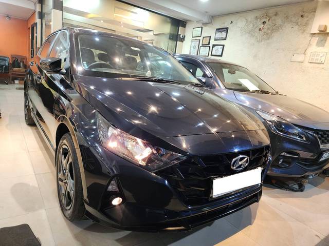 https://images10.gaadi.com/usedcar_image/4561142/original/processed_30fdf4923597ab8a58e52d835ebdb322.jpg?imwidth=6400