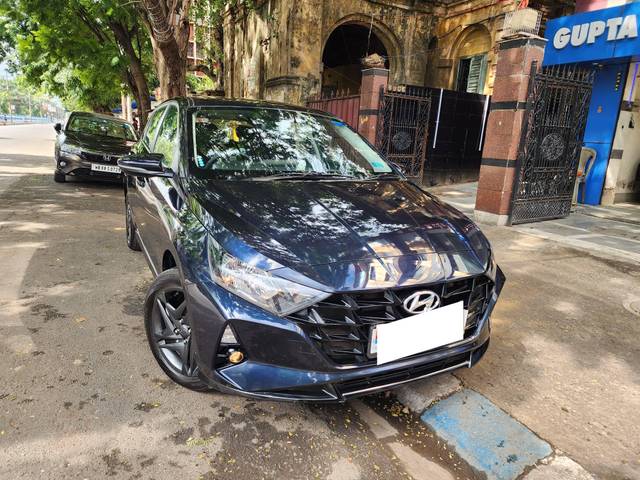 https://images10.gaadi.com/usedcar_image/4561142/original/processed_cc286702169de58806d2e3237b41750a.jpg?imwidth=6401
