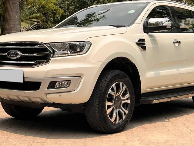 https://images10.gaadi.com/usedcar_image/4561152/original/processed_b791a4f271874dec6c5352bb29b5ca61.jpeg?imwidth=6400