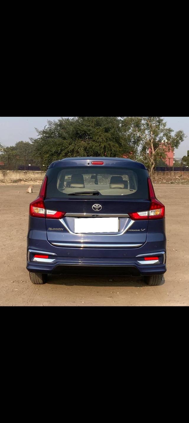 https://images10.gaadi.com/usedcar_image/4561156/original/processed_29a98ee1b193c1c0c38c40a746930d43.jpg?imwidth=6402