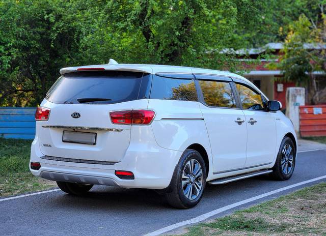 https://images10.gaadi.com/usedcar_image/4561173/original/processed_7b9ea5aaf25c7c602e02d2fd16ffca71.jpg?imwidth=6401
