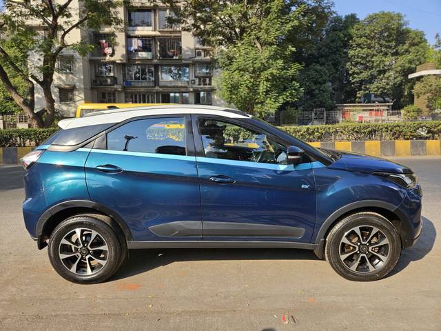 https://images10.gaadi.com/usedcar_image/4561177/original/1ebe5e357f8a36fb774698edd9c2aff9.jpg?imwidth=6401