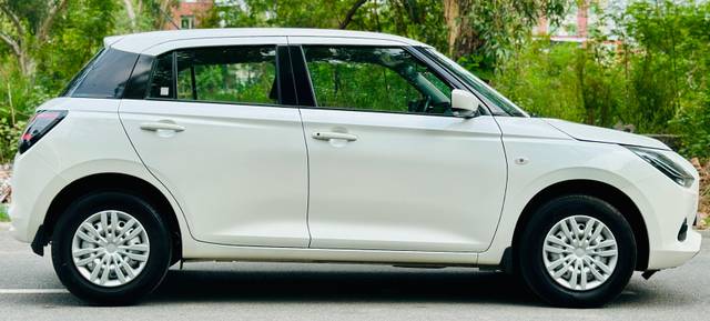 https://images10.gaadi.com/usedcar_image/4561185/original/be1e83271bca4f71f367d9948c201848.jpg?imwidth=6401