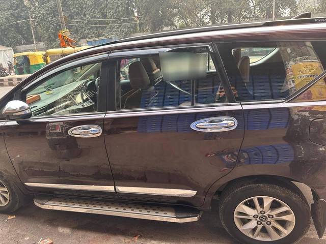 https://images10.gaadi.com/usedcar_image/4561187/original/processed_6169f40ae73dd8b9fc63e896b9c6d9ac.jpg?imwidth=6402
