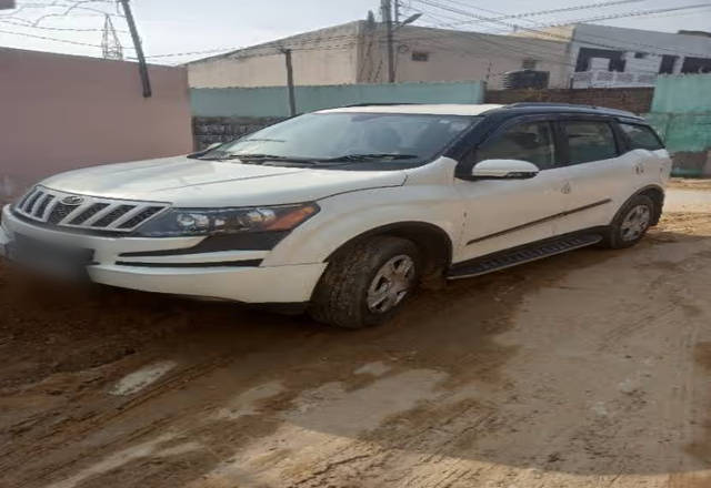 https://images10.gaadi.com/usedcar_image/4561188/original/c90391f4-62f0-40fd-94f5-94980afecf9c.?imwidth=6400