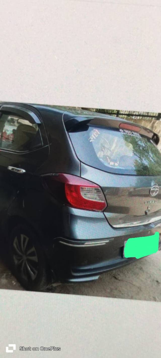 https://images10.gaadi.com/usedcar_image/4561189/original/c00ce753fe9d85df8f80872e6cfaef88.jpg?imwidth=6402