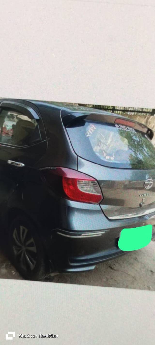 https://images10.gaadi.com/usedcar_image/4561189/original/e4c1be0d4a2521d4ac5fb8c906751540.jpg?imwidth=6401
