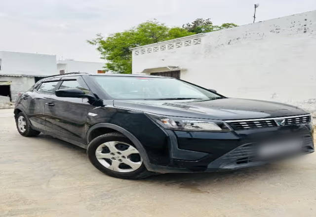 https://images10.gaadi.com/usedcar_image/4561194/original/87e4bb2d-4f25-46a9-bda2-6bc1ae1c41bc.?imwidth=6402