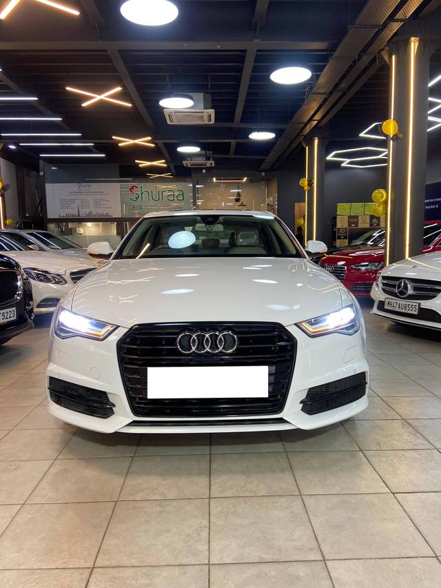 https://images10.gaadi.com/usedcar_image/4561206/original/processed_0303a264d18bcdba57142b6246dcc290.jpg?imwidth=6400