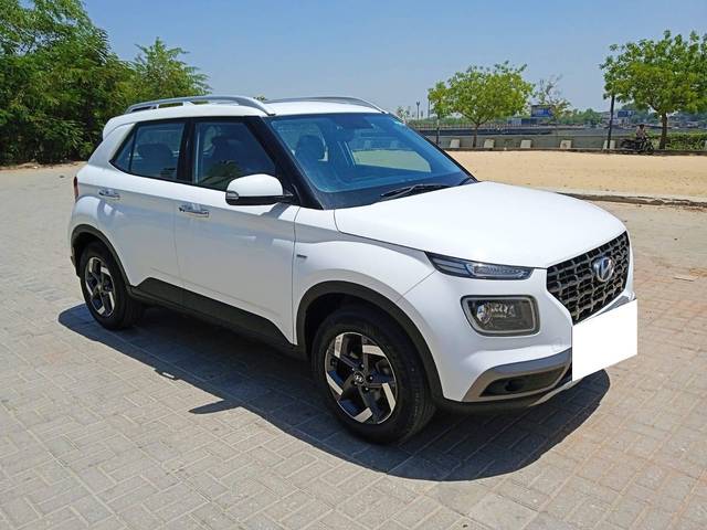 https://images10.gaadi.com/usedcar_image/4561207/original/processed_4f0290b44d635377bfee69304a6c17ac.jpg?imwidth=6400