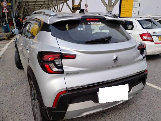 https://images10.gaadi.com/usedcar_image/4561231/original/processed_a909e656-f0c5-4a1e-9280-4dc1d51150f2.jpg?imwidth=6402