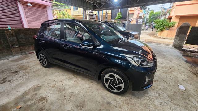 https://images10.gaadi.com/usedcar_image/4561272/original/97e498a8da594f3e61198bcb3e92e9fa.jpg?imwidth=6400