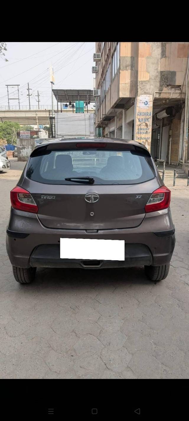 https://images10.gaadi.com/usedcar_image/4561274/original/processed_4984e3d5de45409665f3e730fed3cadf.jpg?imwidth=6401