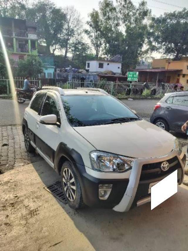 https://images10.gaadi.com/usedcar_image/4561289/original/processed_2e6775e7-8931-470a-8567-860e2025bb43.jpg?imwidth=6402