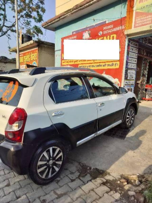 https://images10.gaadi.com/usedcar_image/4561289/original/processed_708ac6de-5e32-42c0-80b5-7a7b08559d9c.jpg?imwidth=6401