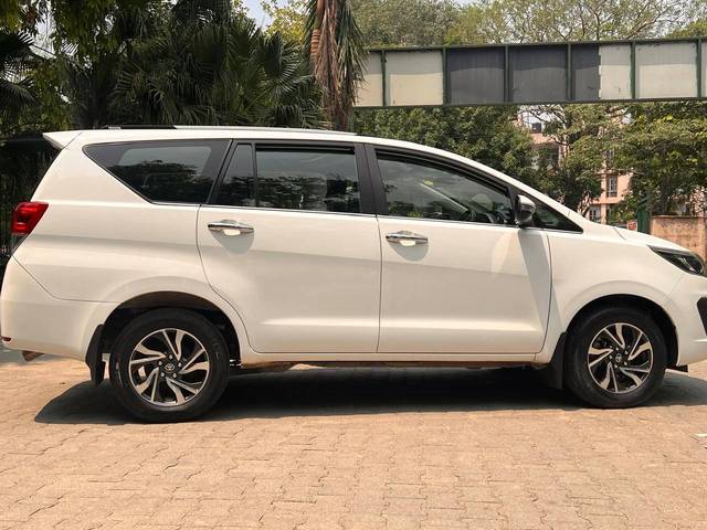 https://images10.gaadi.com/usedcar_image/4561290/original/processed_d32c67bb5179817ddf57c2bd1dd831b2.jpg?imwidth=6401