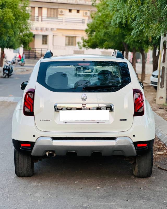 https://images10.gaadi.com/usedcar_image/4561292/original/processed_80f8c210-6234-4dd2-8d7a-6b191bb8826e.jpg?imwidth=6402