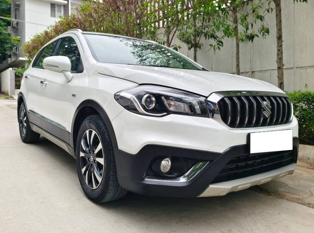https://images10.gaadi.com/usedcar_image/4561299/original/processed_11a6057e-fe74-4db1-9bc8-969b010b05ba.jpg?imwidth=6400