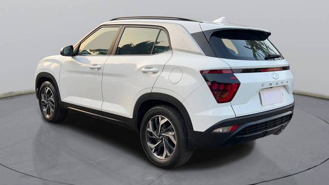 https://images10.gaadi.com/usedcar_image/4561301/original/processed_4c6d12743fc814c8ced3192a68567c03.jpg?imwidth=6402