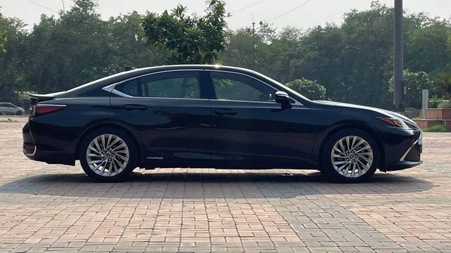 https://images10.gaadi.com/usedcar_image/4561308/original/processed_43cc369d833bf0484c47194a00272dc6.jpg?imwidth=6402