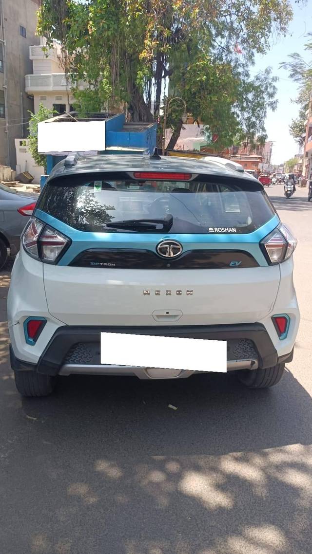 https://images10.gaadi.com/usedcar_image/4561309/original/processed_414707e0779b774b83cca79fb8cf2099.jpg?imwidth=6402