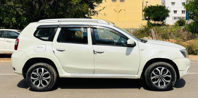 https://images10.gaadi.com/usedcar_image/4561322/original/processed_75ffd645e31e326980530034d3802ca8.jpg?imwidth=6401