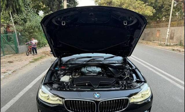 https://images10.gaadi.com/usedcar_image/4561327/original/9f25a6b4cfacd6f3caf228772e805138.jpg?imwidth=6401