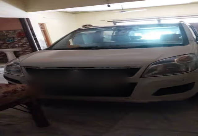 https://images10.gaadi.com/usedcar_image/4561331/original/a3fae05e-4771-40c8-b6d8-80d3ba096a3d.?imwidth=6400