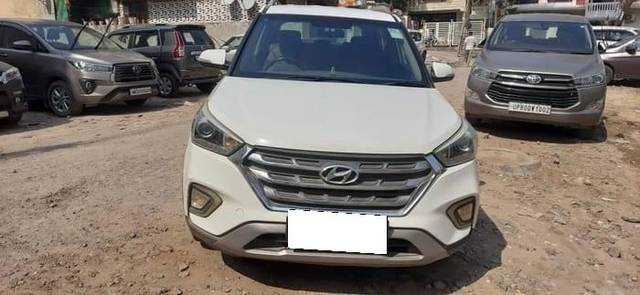 https://images10.gaadi.com/usedcar_image/4561345/original/processed_d0608acc29f9930d6160a38b5b19af50.jpg?imwidth=6402