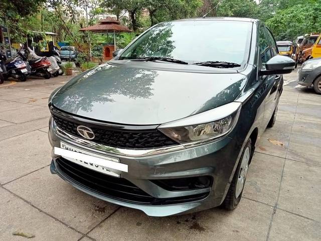 https://images10.gaadi.com/usedcar_image/4561397/original/processed_ebf52df4a188bc9a3a39e447f1f8842a.jpeg?imwidth=6400