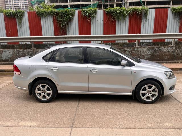 https://images10.gaadi.com/usedcar_image/4561405/original/8578f5b18ea60572d22f4276ad391698.jpg?imwidth=6401