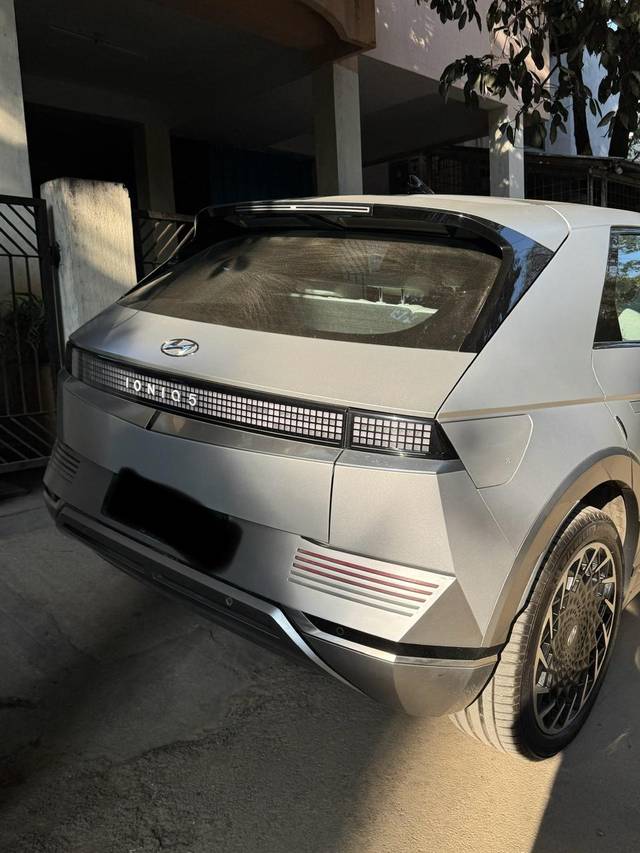 https://images10.gaadi.com/usedcar_image/4561409/original/6484d238ab366e969bd0f643cc7f24a2.jpg?imwidth=6402