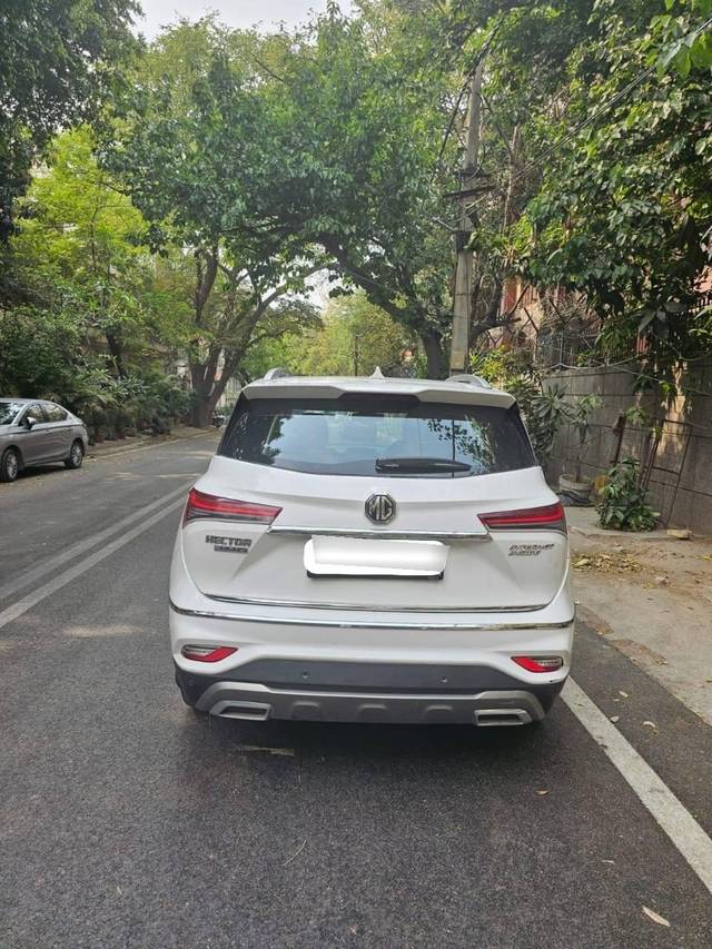 https://images10.gaadi.com/usedcar_image/4561415/original/processed_f2a0223df83d634da8bad8b896024ccf.jpg?imwidth=6401