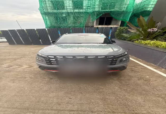 https://images10.gaadi.com/usedcar_image/4561416/original/e1c1f751-ad79-4246-8d13-14cffa8d1ea9.?imwidth=6400