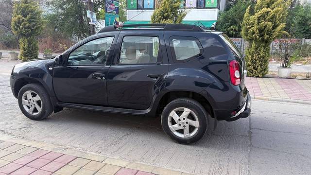 https://images10.gaadi.com/usedcar_image/4561429/original/processed_ac7cbb19e0ee47ad0645bed609e5317e.jpeg?imwidth=6402