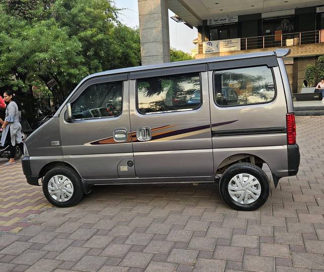 https://images10.gaadi.com/usedcar_image/4561436/original/processed_7a748a1d-b364-4cc4-a03b-18440f36777a.jpg?imwidth=6401
